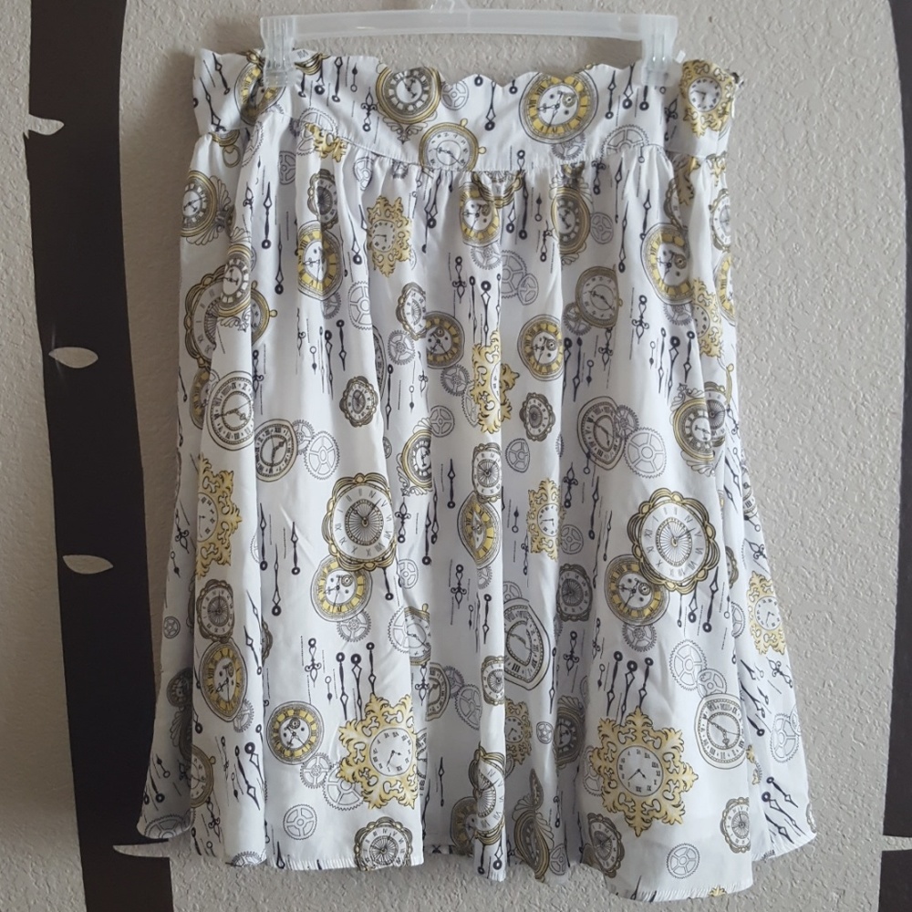 🌵 Bea and Dot Clock Print Skirt